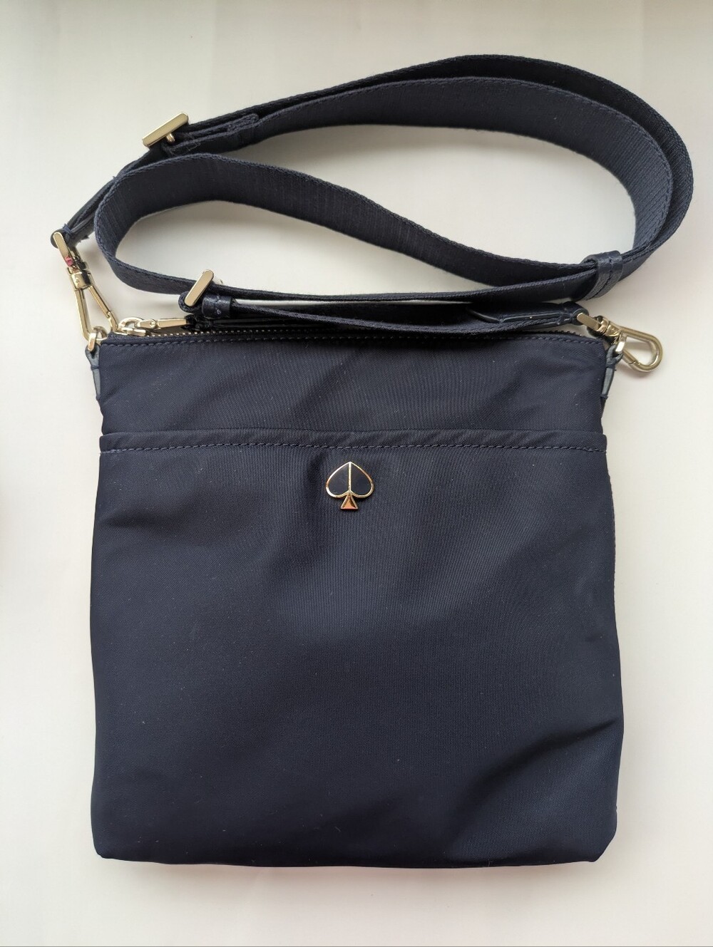 Kate Spade Taylor Small Swing Pack in Navy
